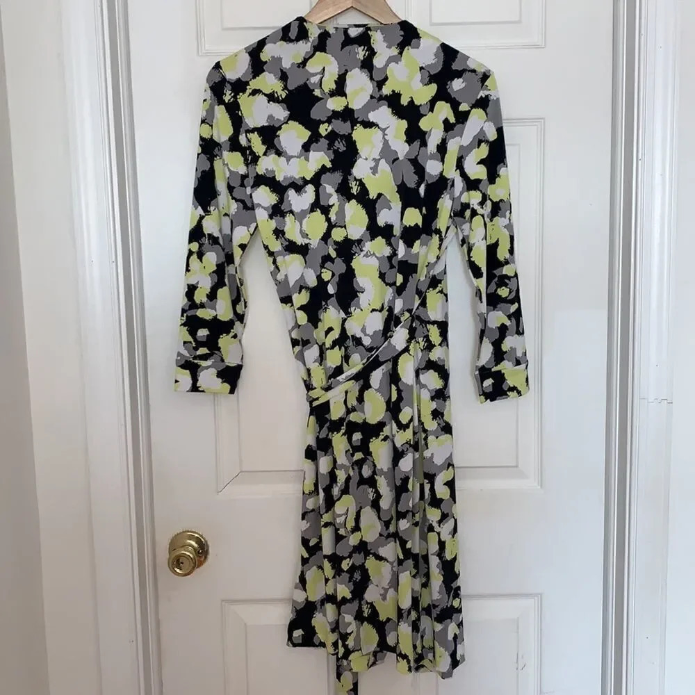Lord & Taylor printed wrap dress - Picture 2 of 4